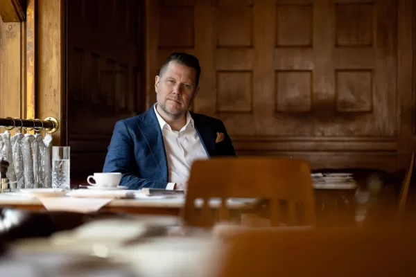 El CEO de Embracer renuncia tras superar dificultades