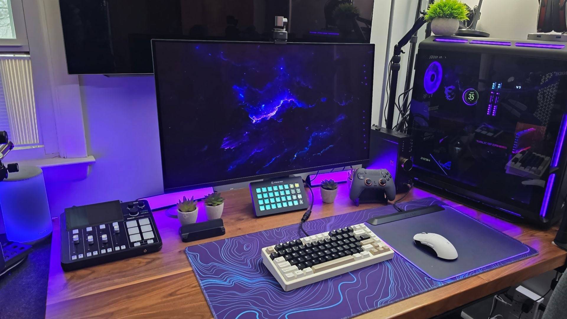 Gigabyte FO32U2 Pro Images