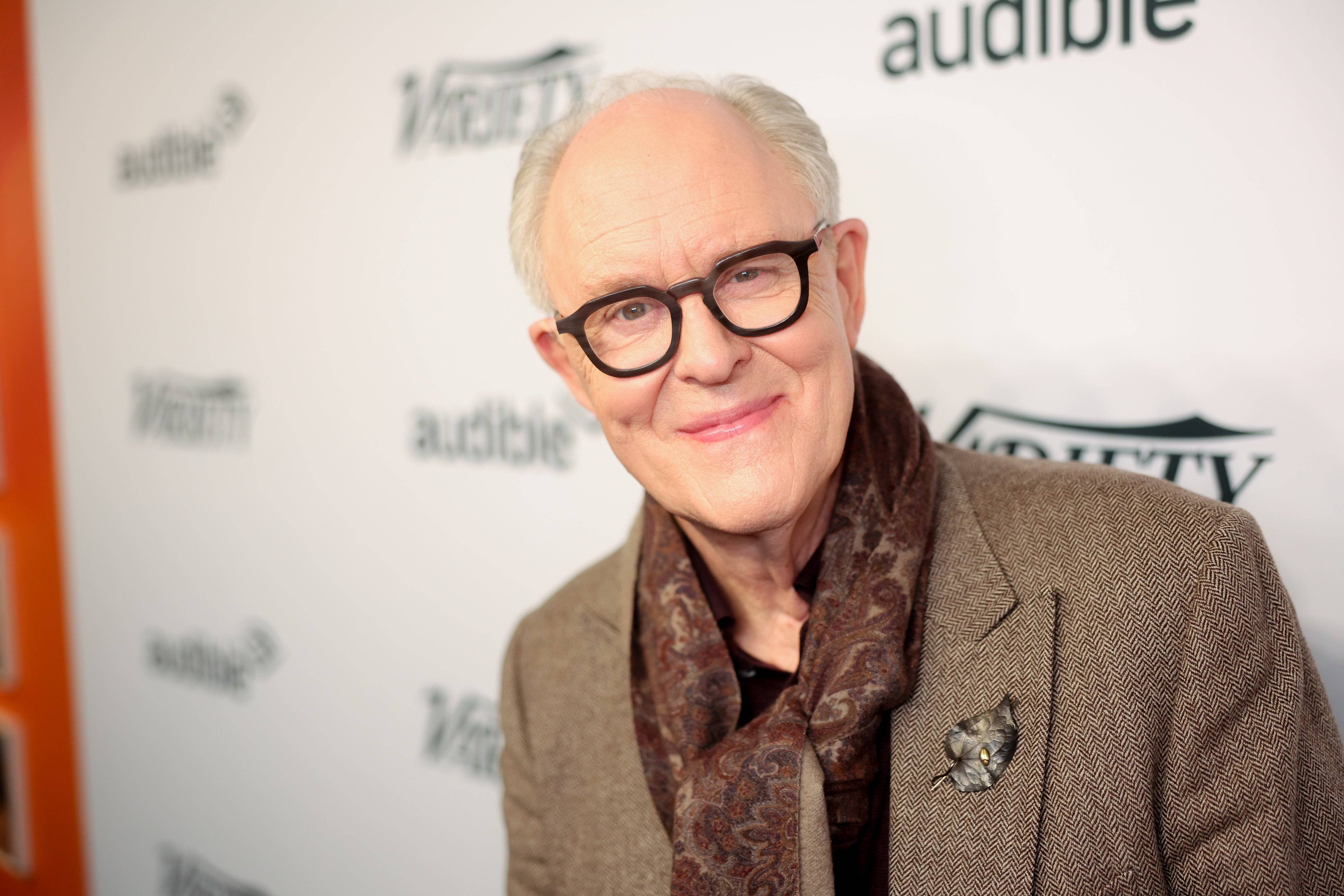 มีรายงานว่า HBO ในการเจรจาครั้งสุดท้ายกับ John Lithgow เพื่อเล่น Dumbledore ในซีรี่ส์ Harry Potter